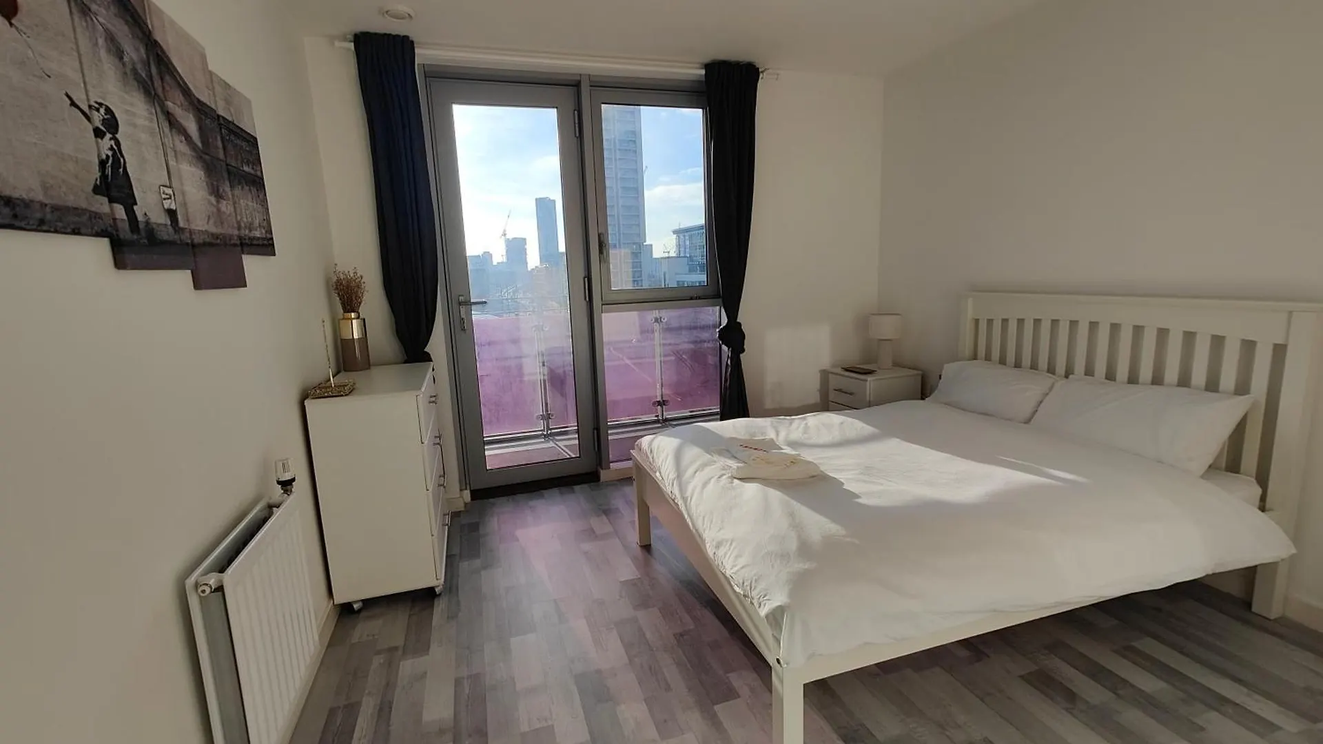 Giogio - Comfortable Stratford Flat With Stunning Views London 0*,  Egyesült Királyság